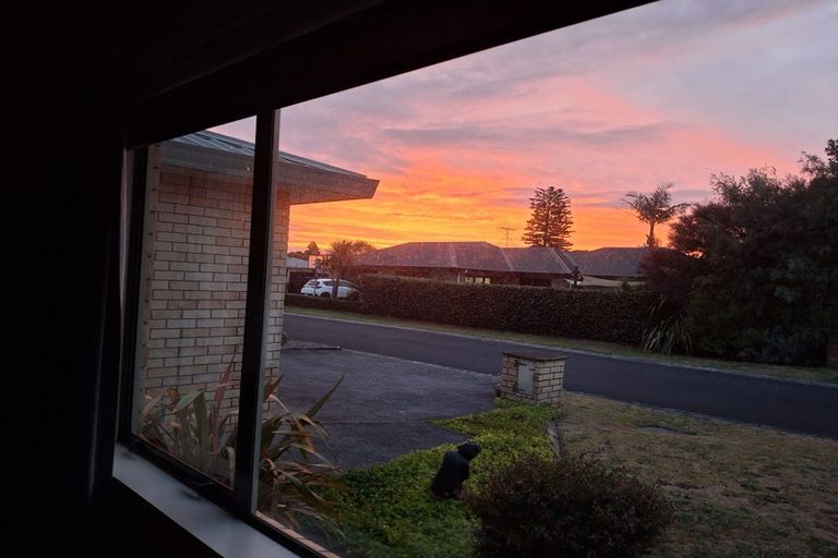 Photo of property in 3 Kimshee Way, Tuakau, 2121