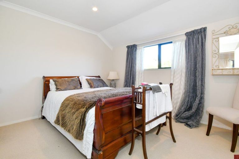Photo of property in 106 Meadowland Drive, Somerville, Auckland, 2014