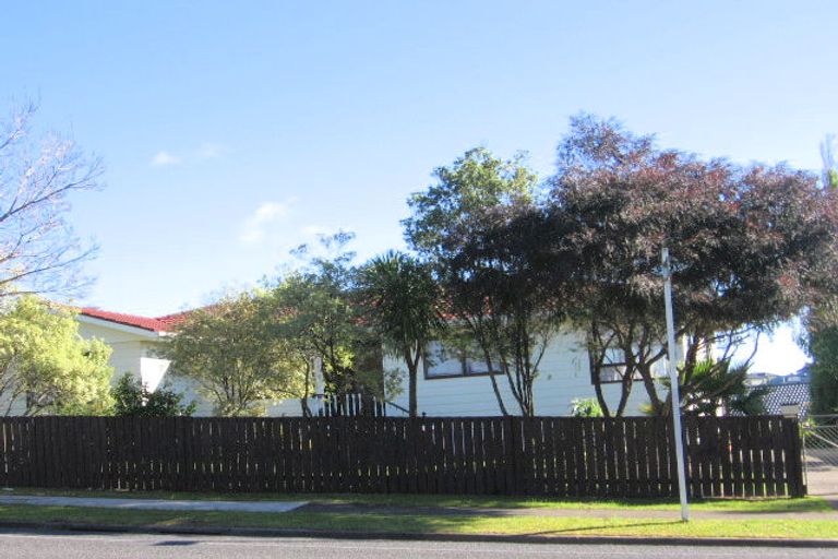 Photo of property in 27 Everglade Drive, Goodwood Heights, Auckland, 2105