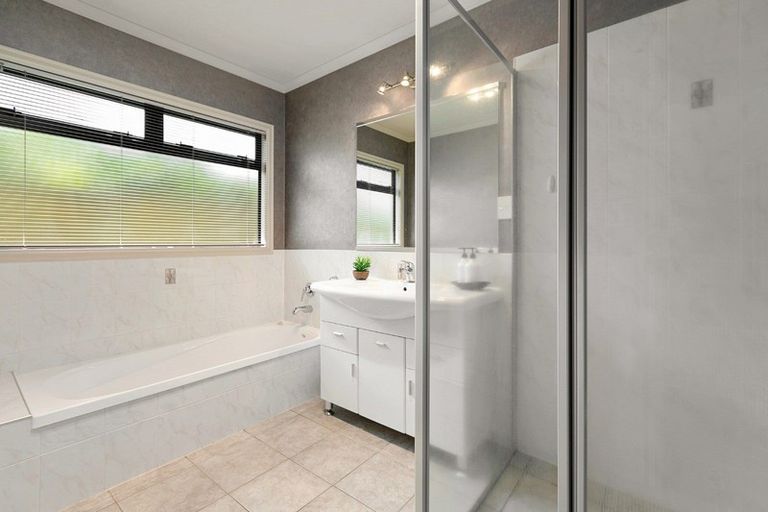 Photo of property in 17 Edwin Grove, Bethlehem, Tauranga, 3110