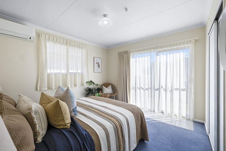 Photo of property in 19a Karamu Street, Strandon, New Plymouth, 4312