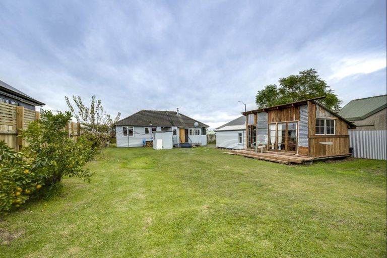 Photo of property in 57 Taradale Road, Onekawa, Napier, 4110