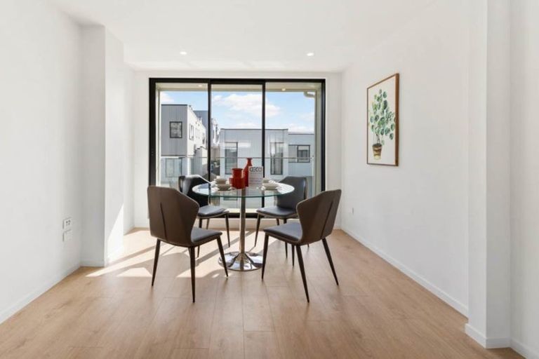 Photo of property in 45 Waihou Crescent, Albany Heights, Auckland, 0632