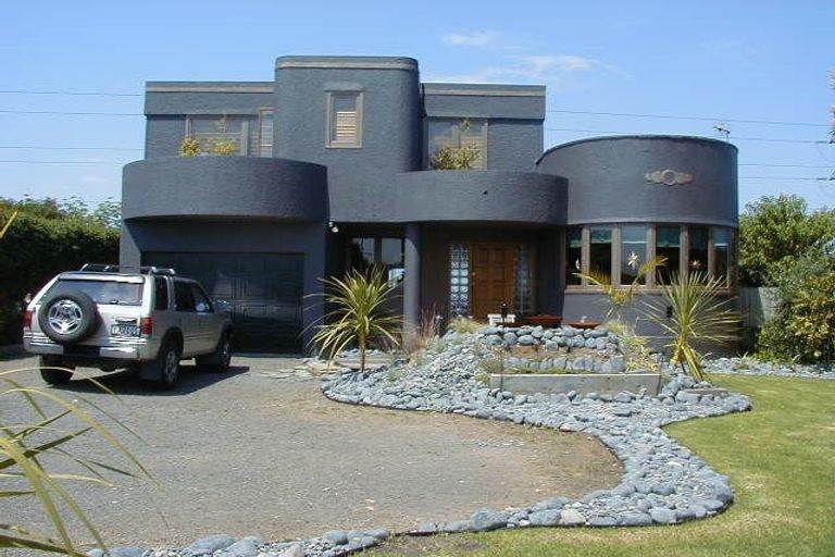 Photo of property in 10 Mona Avenue, Mangere Bridge, Auckland, 2022