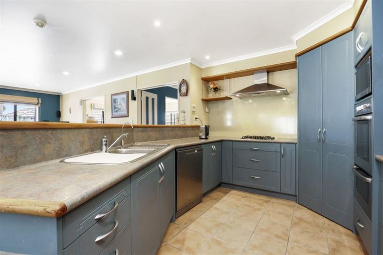 Photo of property in 29 Cairns Crescent, Rototuna, Hamilton, 3210