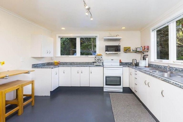 Photo of property in 2c Kaitoke Loop Road, Kaitoke, Upper Hutt, 5018