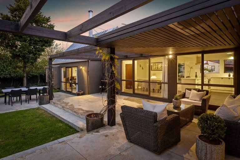 Photo of property in 5 Rush Place, Havelock North, 4130