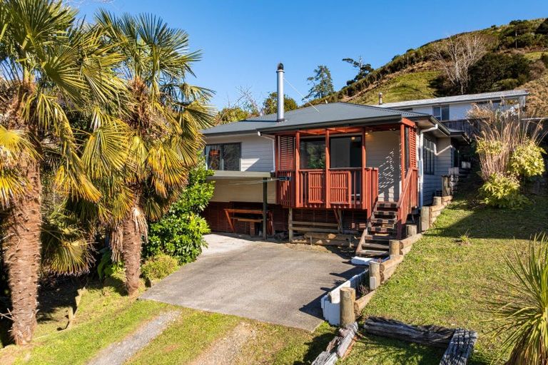 Photo of property in 5a Cornwall Street, Picton, 7220