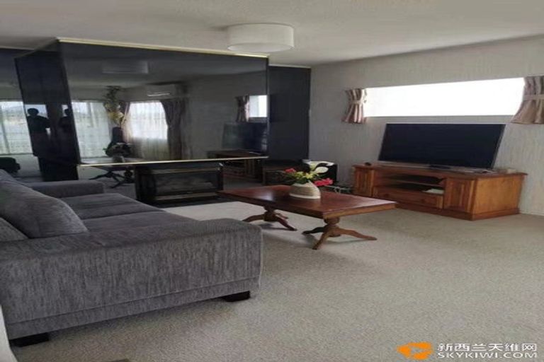 Photo of property in 6 The Anchorage, Sunnyhills, Auckland, 2010