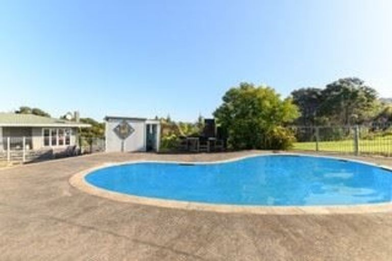 Photo of property in 42 Albany Highway, Greenhithe, Auckland, 0632