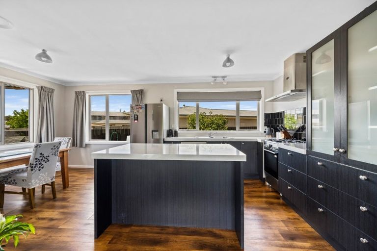 Photo of property in 90 Ashworth Street, Alexandra, 9320