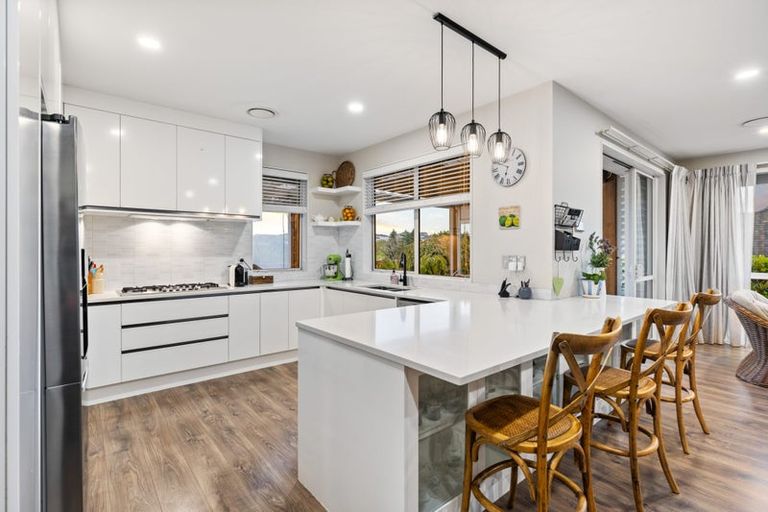 Photo of property in 21 Flavell Drive, Orewa, 0931