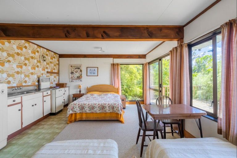 Photo of property in 35 Hauraki Terrace, Pukawa Bay, Turangi, 3381