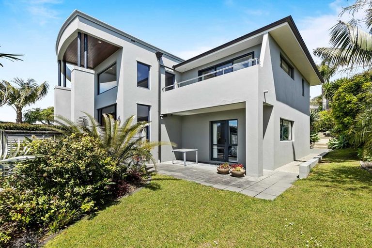 Photo of property in 22a Eastcliffe Road, Castor Bay, Auckland, 0620