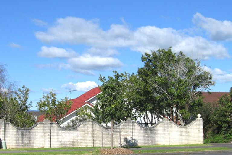 Photo of property in 16 Whitford Road, Howick, Auckland, 2014