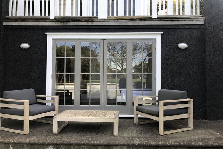 Photo of property in 20 Seabreeze Road, Narrow Neck, Auckland, 0624