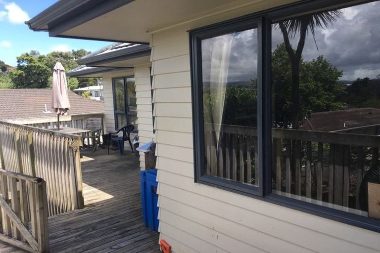 Photo of property in 9 Shale Avenue, Massey, Auckland, 0614