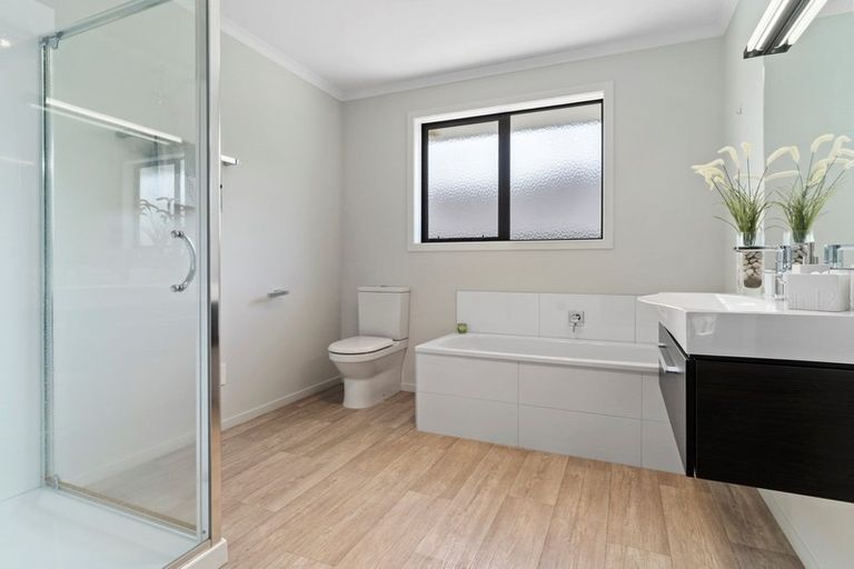 Photo of property in 138 Ballintoy Park Drive, Welcome Bay, Tauranga, 3175