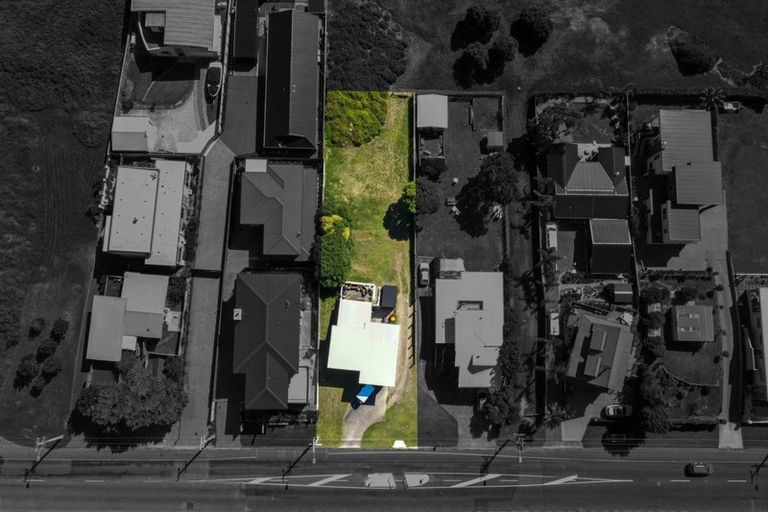 Photo of property in 1017 Papamoa Beach Road, Papamoa Beach, Papamoa, 3118