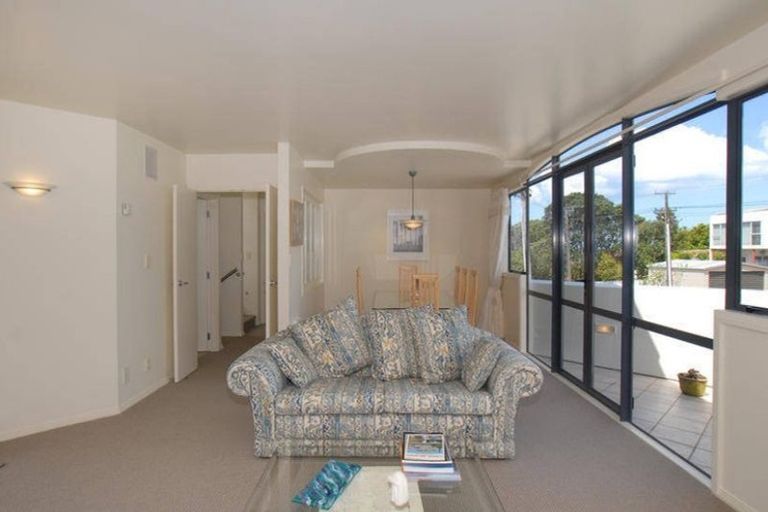 Photo of property in 16 Castor Bay Road, Castor Bay, Auckland, 0620