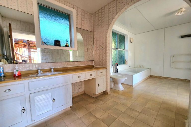 Photo of property in 22 Weenink Road, Karoro, Greymouth, 7805