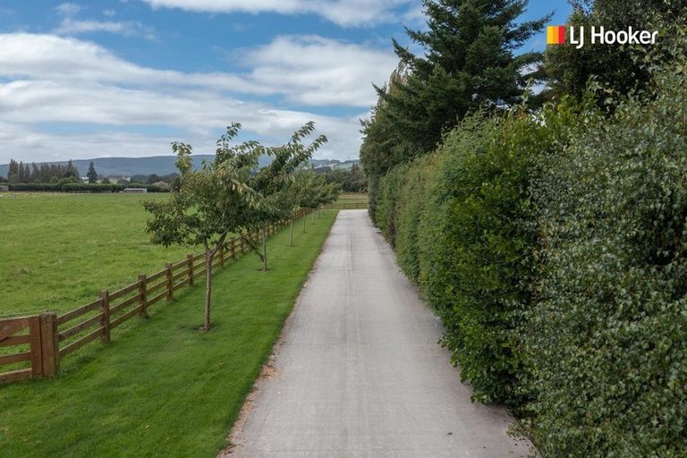 Photo of property in 100 Wingatui Road, Mosgiel, 9024