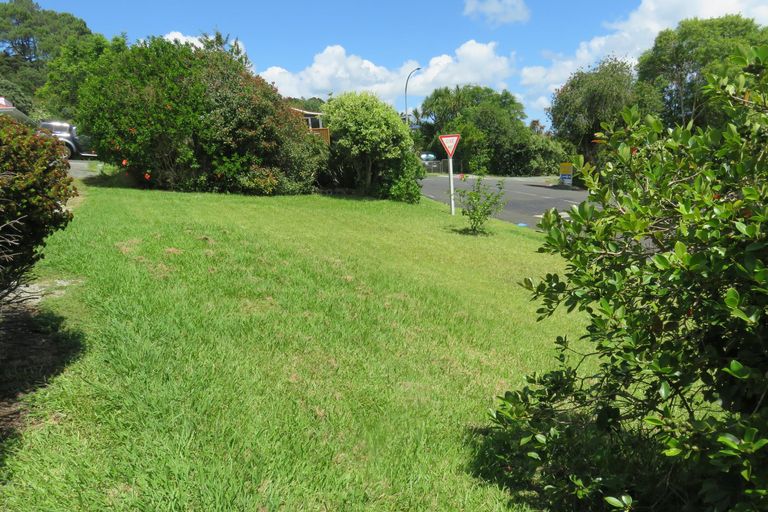 Photo of property in 9 Kupe Road, Coopers Beach, 0420