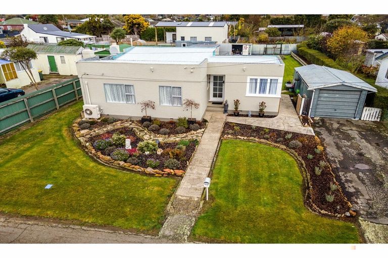 Photo of property in 33 High Street, Waimate, 7924