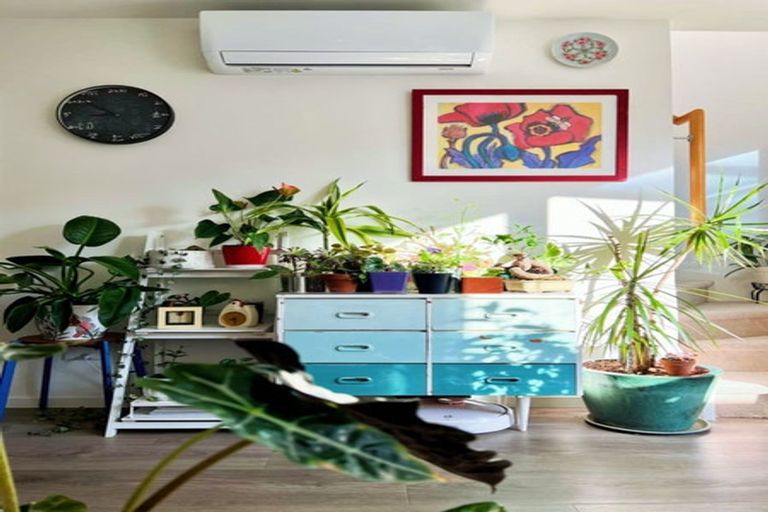 Photo of property in 4d Robyn Place, Mangere East, Auckland, 2024