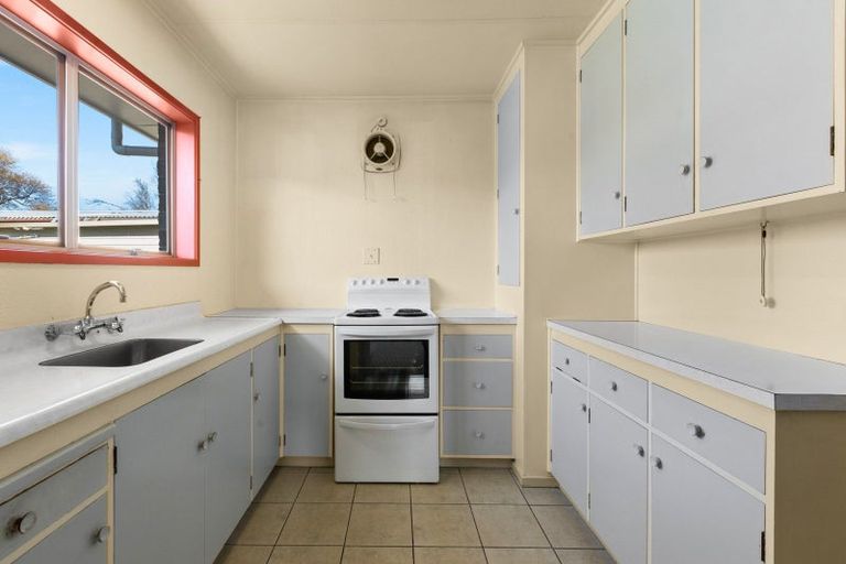 Photo of property in 2/208 Wolseley Street, Mayfair, Hastings, 4122