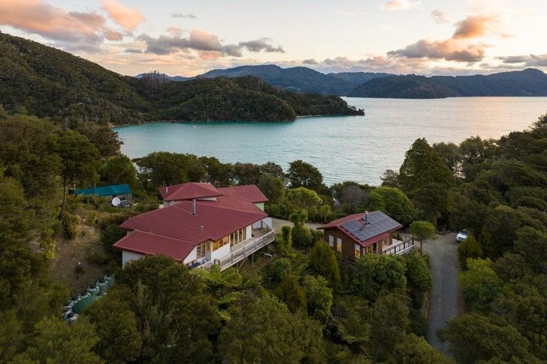 Photo of property in 19 St Omer Road, Saint Omer, Picton, 7282