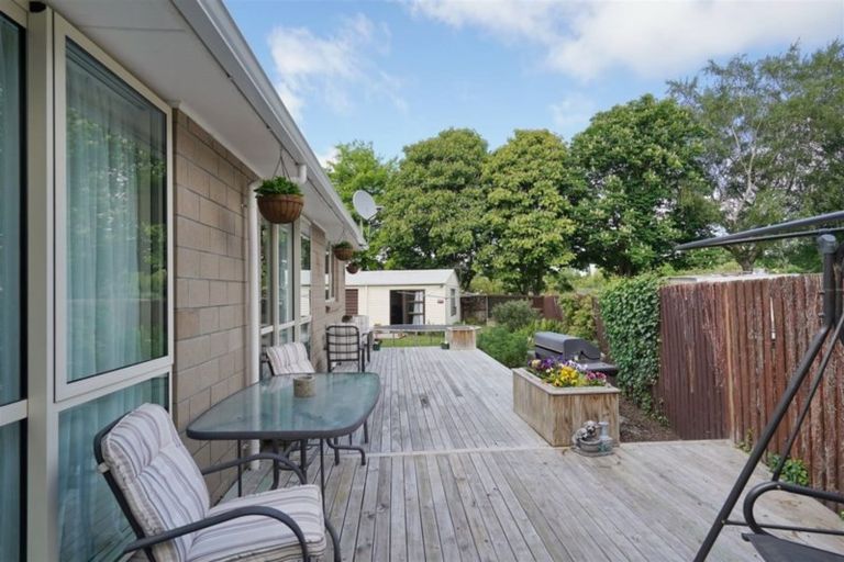 Photo of property in 37 Guildford Street, Burnside, Christchurch, 8053