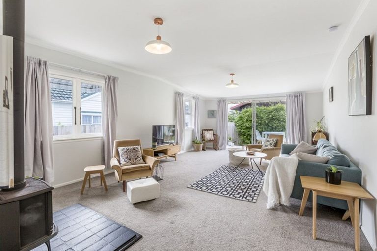 Photo of property in 1/36 Seabrook Avenue, New Lynn, Auckland, 0600