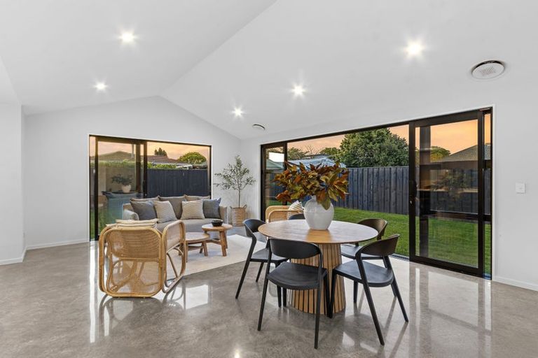 Photo of property in 14 Ferbane Way, Halswell, Christchurch, 8025