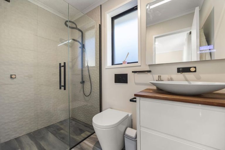 Photo of property in 15 Harriet Johnston Drive, Pokeno, 2402