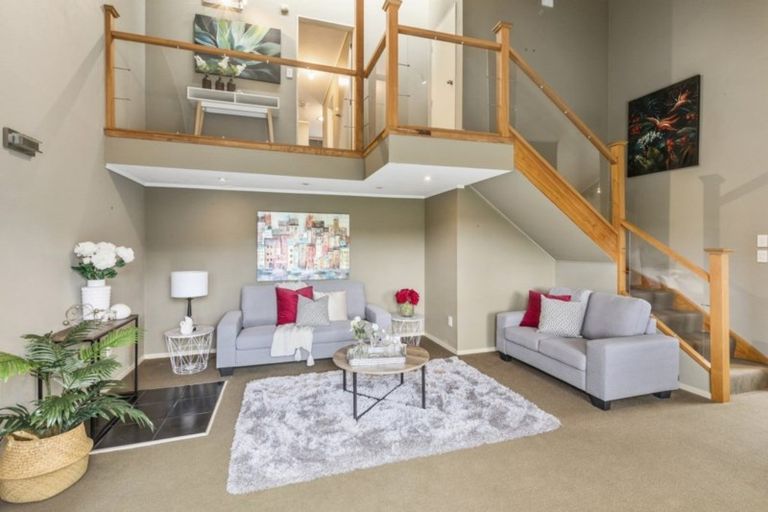 Photo of property in 140 Miromiro Road, Normandale, Lower Hutt, 5010