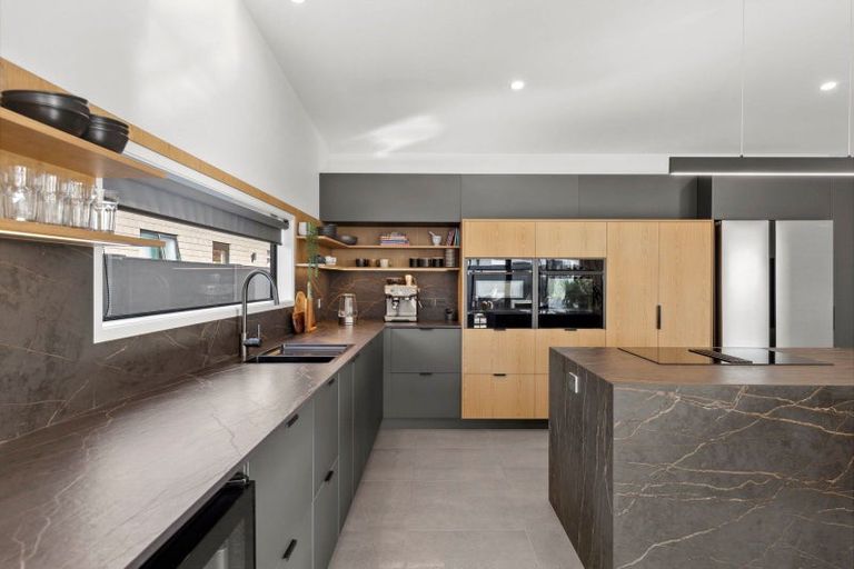 Photo of property in 77 Vogel Street, Cambridge, 3434