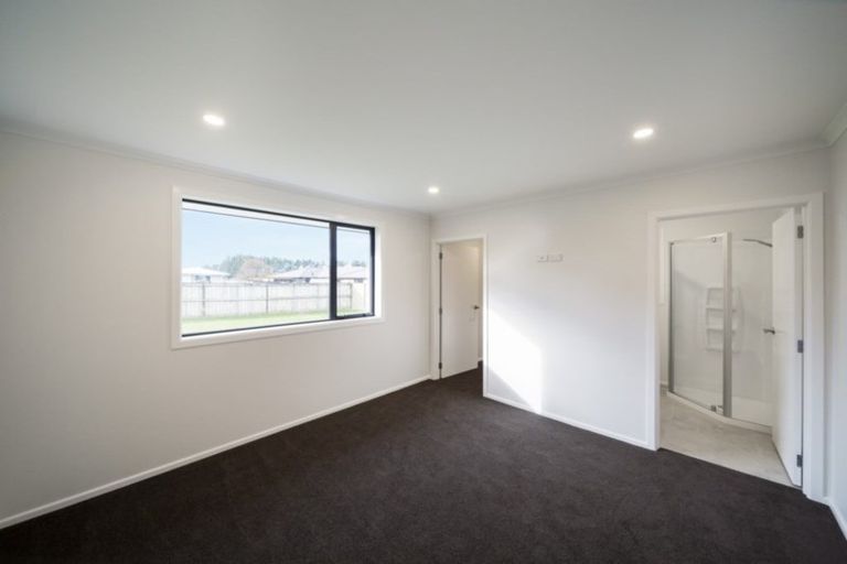 Photo of property in 12 Biron Place, Stratford, 4332