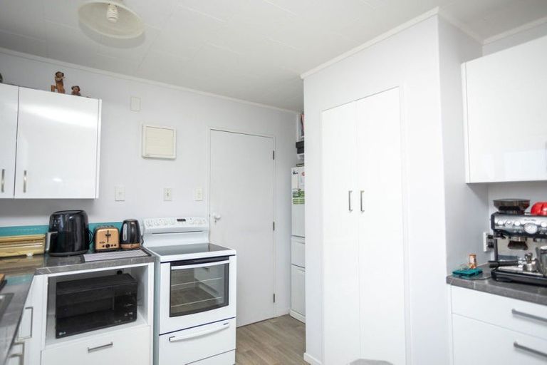 Photo of property in 14 Hamlet Street, Dannevirke, 4930