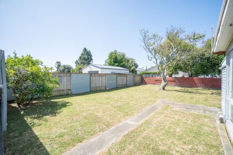 Photo of property in 67 Shamrock Street, Takaro, Palmerston North, 4412