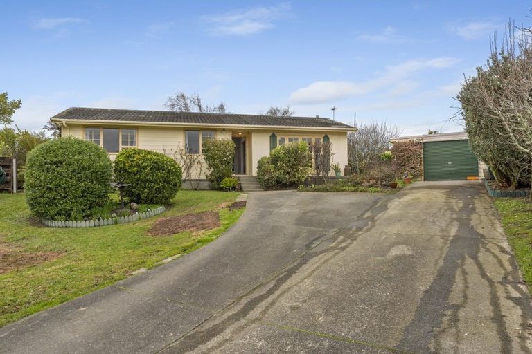 Photo of property in 56 Aniseed Grove, Timberlea, Upper Hutt, 5018