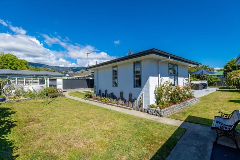 Photo of property in 8 Neale Avenue, Stoke, Nelson, 7011