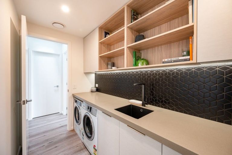 Photo of property in 6 Platinum Ridge, Wanaka, 9305