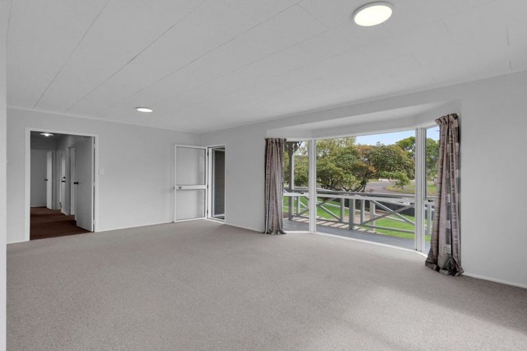 Photo of property in 1 Augustus Earle Place, Pukehangi, Rotorua, 3015