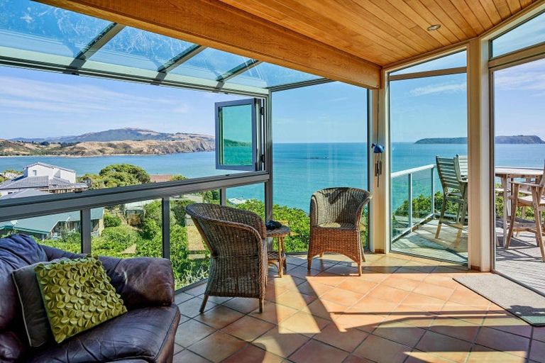 Photo of property in 1 Roys Road, Plimmerton, Porirua, 5026