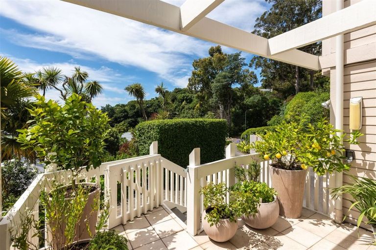 Photo of property in 25 Valley Road, Cashmere, Christchurch, 8022