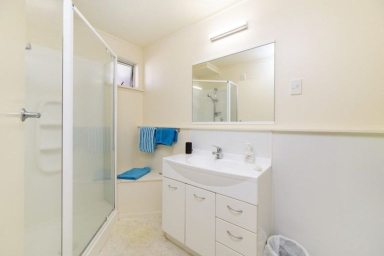 Photo of property in 18 Marine Parade, Mount Maunganui, 3116