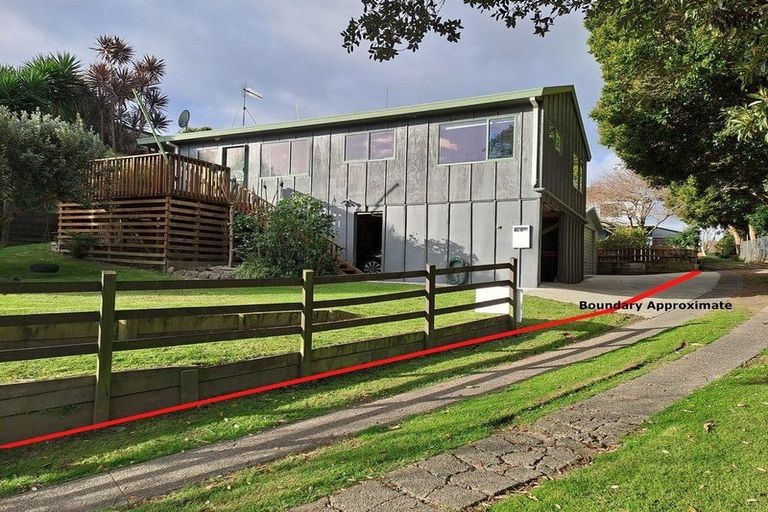 Photo of property in 219 Waitaha Road, Welcome Bay, Tauranga, 3112