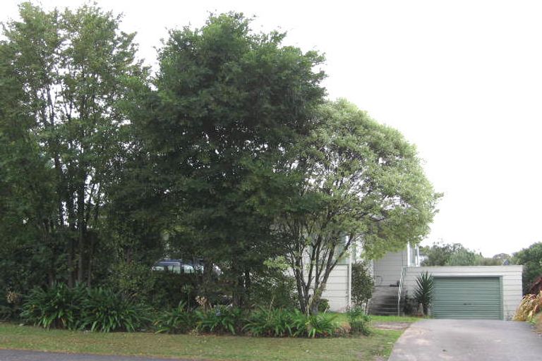 Photo of property in 36 Butterworth Drive, Glendene, Auckland, 0602