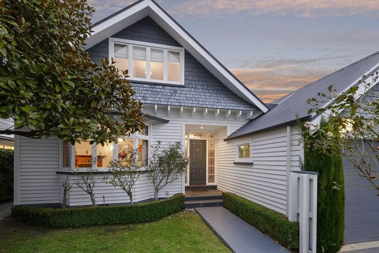 Photo of property in 11 College Avenue, Strowan, Christchurch, 8052